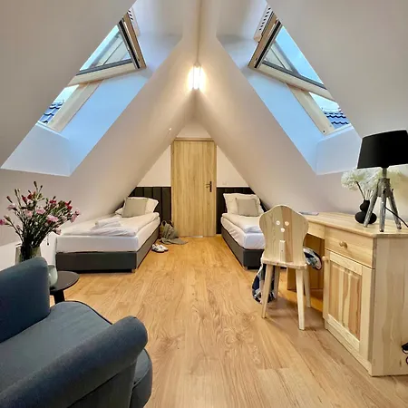 Nosal & Wine アパートホテル 3*