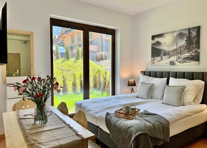 アパートホテル Nosal & Wine 3*