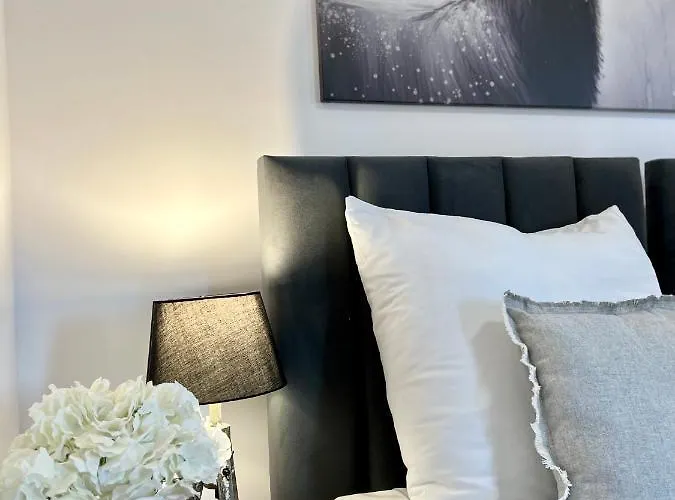 Nosal & Wine アパートホテル